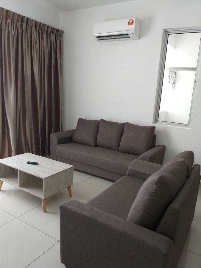 ג'והור בהרו Aliff Avenue 2 Bedroom Homestay מראה חיצוני תמונה